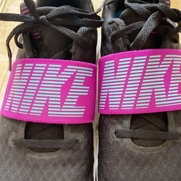 **LIKE NEW***Nike Renew Sneakers - Picture 8 of 8